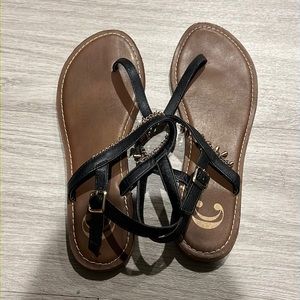 $10 sandals as is